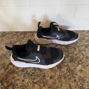 Nike Kids Black and White Slip On Sneakers